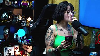 Man, Martina Oliveira got so hot seein Ruan’s huge dick at podcast! Sheer madness!