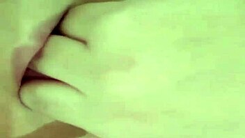 Novinha Gostosa Ficando Nua E Usando Seus Brinquedos - Parte 2