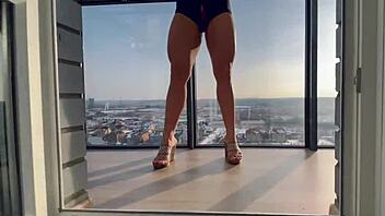 Big dick fucking hot milf in shorts and creampie