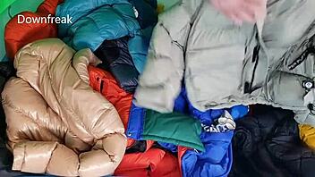 Masturbating with cum on silk in pool 😍