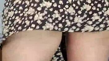 Teen 18+ dancing reggaeton on webcam in an exciting mix!