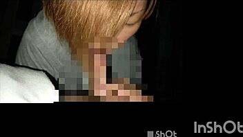 japanese amateur couple's outdoor blowjob and handjob on smartphone is hot 😍