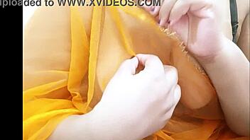 Desi hot girlfriend banging wild with friend tonight!