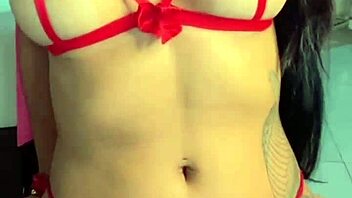 Greluda 18 Anos Enjoys Lesbian Sex With Licking And Anal