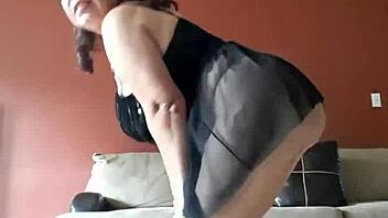 A homemade tale of sexy amateurs exploring their horniness