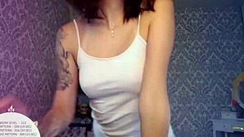 sexy girl with big ass!