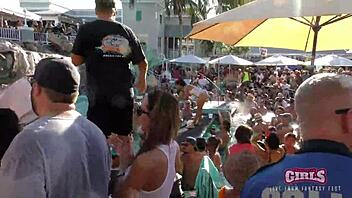 insane pussy flashing twerking at pool party slut tits college public