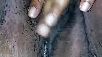 Подготвям тялото си за карибска секс авантюра с партньора