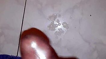 Massive Cumshot in Fleshlight