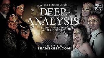 सौतन सौतेले पापा के बगल में नंगी जागी, गंद कंसमट्स से भरी हुई