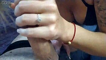 Blonde in jeans blows friend after date 😘 cumshot close-up