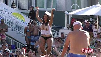 insane pussy flashing twerking at pool party slut tits college public