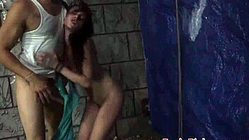 hei kulta, haluutko nähdä kun mä nussin tätä 18+ nuorta rajusti ulkona ja laukean suuhun?