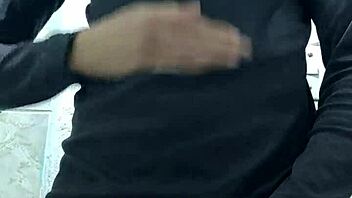 hot guy ends up masturbating his delicious penis homemade latina