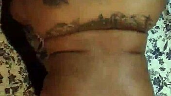 Hazelnutxxx Shakes That Ebony Ass Like Crazy!