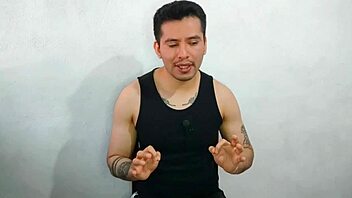 Jovencito Twink De 21 Años Le Da Sexo Oral A La Polla Enorme Gruesa Del Tío De Su Mejor Amiga Se Come Su Leche Relato Sexual