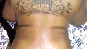 Hazelnutxxx Shakes That Ebony Ass Like Crazy!