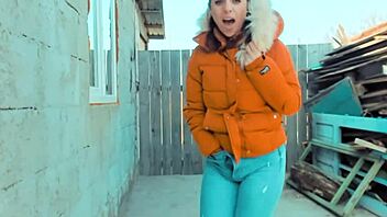 come have fun outside with me in cosplay