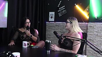 Does The Woman Always Get More Hates In Service Experiences?