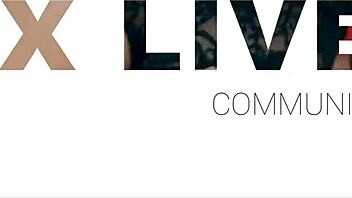 Csókolgatom és nyalogatom a nedves interrasziális picsáját