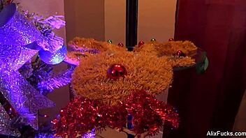 Alix Lynx gives the hottest Christmas blowjob in wild POV action. Holiday hardcore never looked this good! 🎅