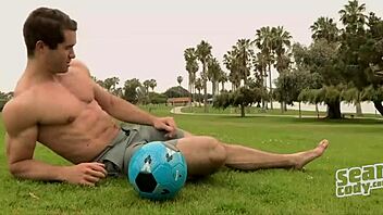 Rafael Sucks Hunks Big Cock In Gay Fantasy Movie!