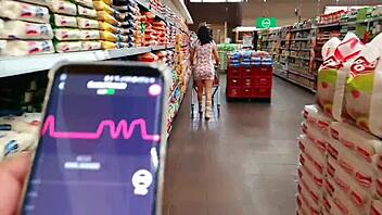 Martina squirts in the mall shop 😍