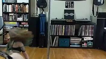 Black and white skirt strip tease 😍