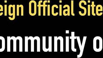 Sunny lane masturbates without sexy underwear 😍