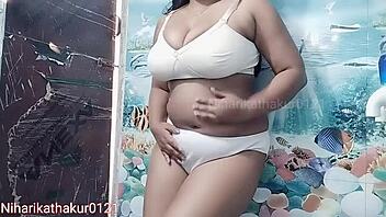 Teen 18+ Babe's Pussy Bathing Time Turns Wild and Wet