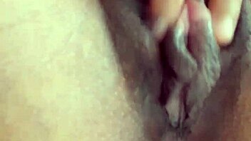 i masturbate my hairy pussy so good