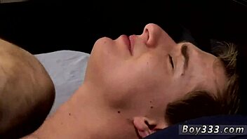 nude twinks in school triangle bj 😏