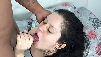 Fucking my best friend's girlfriend, her pussy is so tasty! 😋