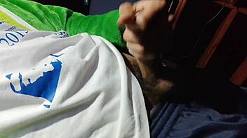 young twink's big cock cums in spurts during homemade fun