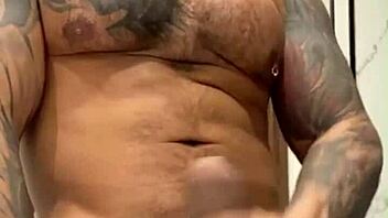 viktor rom flexes big muscle latino bbc in gay play