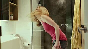 Cute Redhead Pees Then Dildo-Fucks Herself Wildly