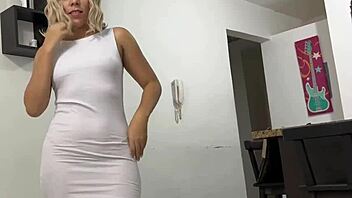 Madrastra Twerks For Hijastro?