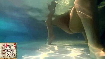 レジーナ・ノワールのマンコをクローズアップで舐められて犯される。