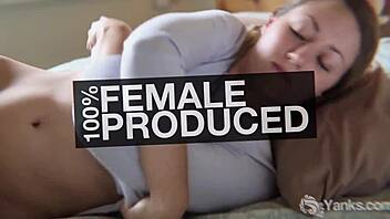 Yanks Rae Erotically Vibrates Her Clit to an Intense Orgasm in Solo Play!