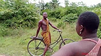 अरे ओकोन्क्वो, क्या तुमने सच में गांव की स्ले क्वीन को बाइक लिफ्ट के बाद बाहर चोदा?