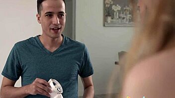 Are you a tinkler or sprinkler with Jazmin Luv and Claire Roos?