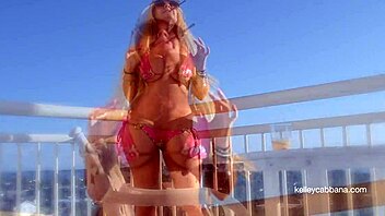hey, wanna see kelley cabbana play with her pussy on a public balcony?