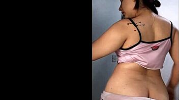 Sexy Young Girl Shows Off Her Big Curvy Ass in Sensual Display