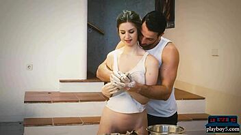 Stella cox with big natural boobs gets erotic suck and fucking.