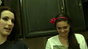 hey, can you see that tiny thong under lola’s skirt in 4k?