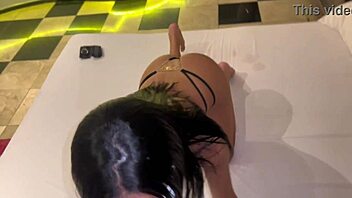 Pov Novinha Algemada Sendo Fudida Com Força