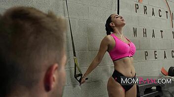 that curvy milf trying to get my attention? it won't go to waste