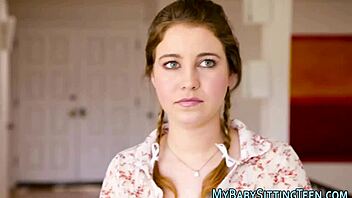 Teen chůva jezdí na tvrdém ptáku v divoké HD akci. Podívej se, jak tahle mladá krasavice zvládá intenzivní scény s cucáním!