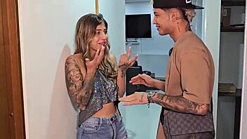 Follando con mi novio y el dueño del Airbnb parte 1