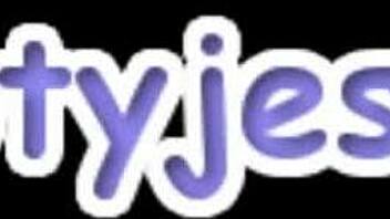 tô engasgando nesse pau babando com marcas de bronze da Jess Ryan